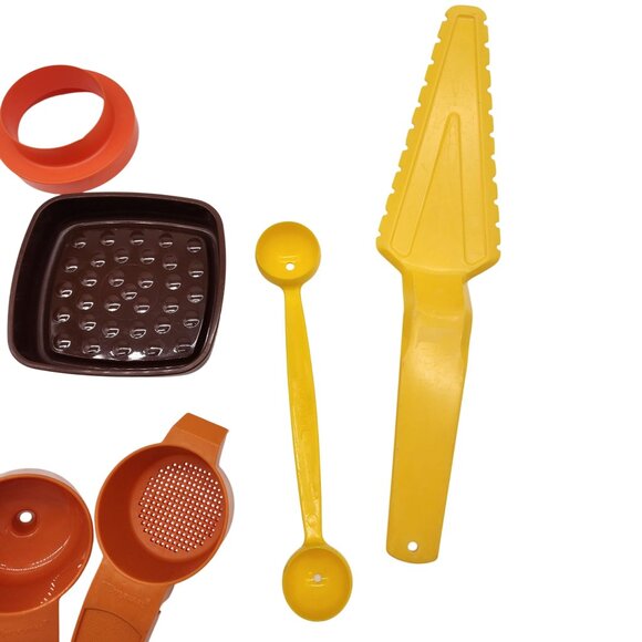 Vintage Tupperware assorted kitchen utensils tools gadgets 10 items - Picture 4 of 4